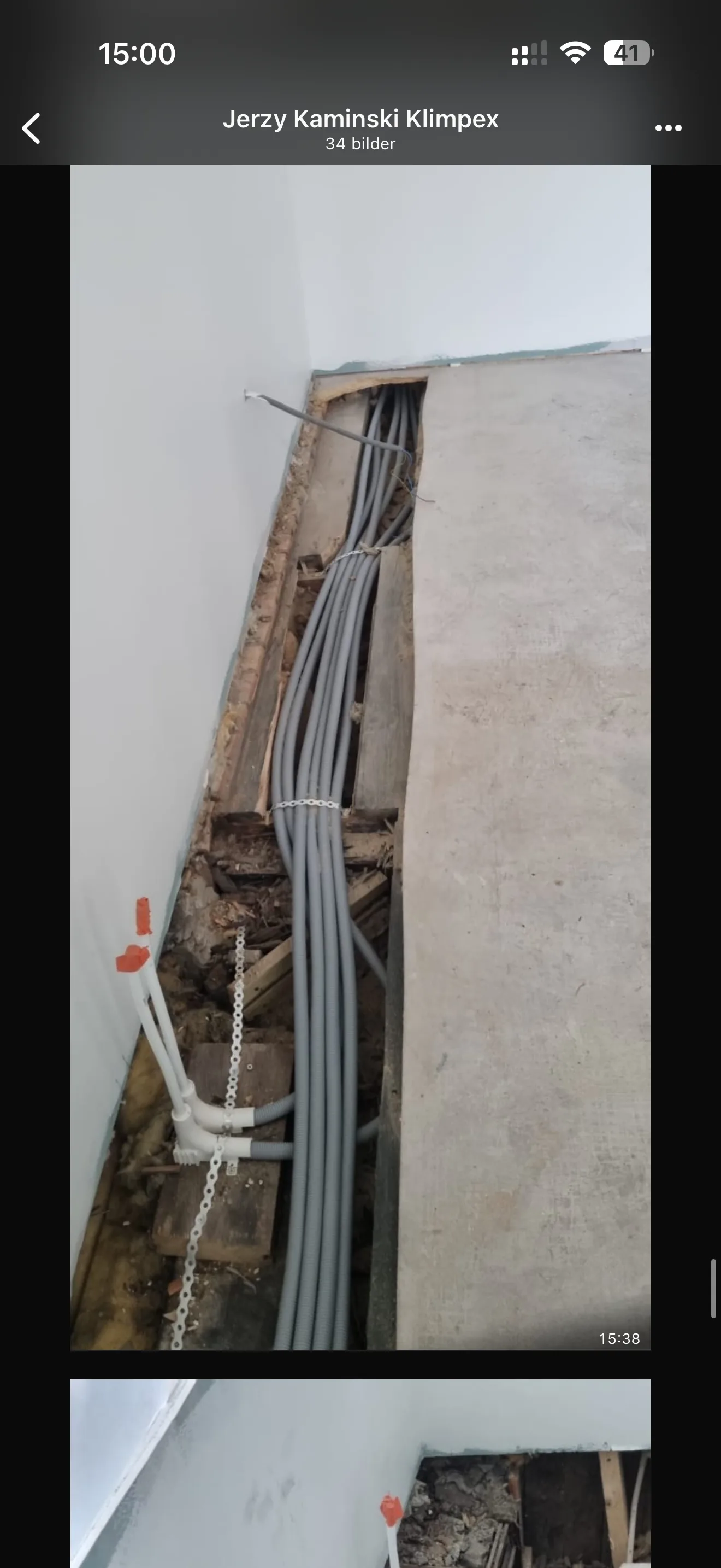 Elledningar installerade i vägg